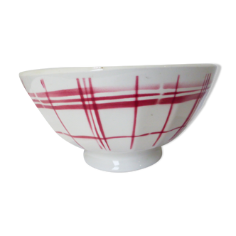 Vintage bowl on piedouche