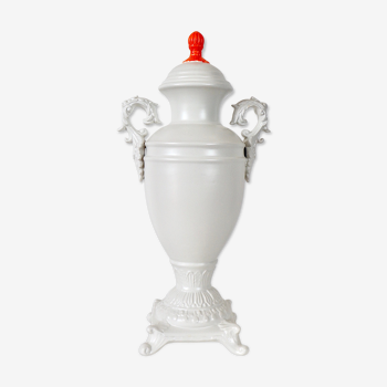Vase en porcelaine blanche avec couvercle de fluo