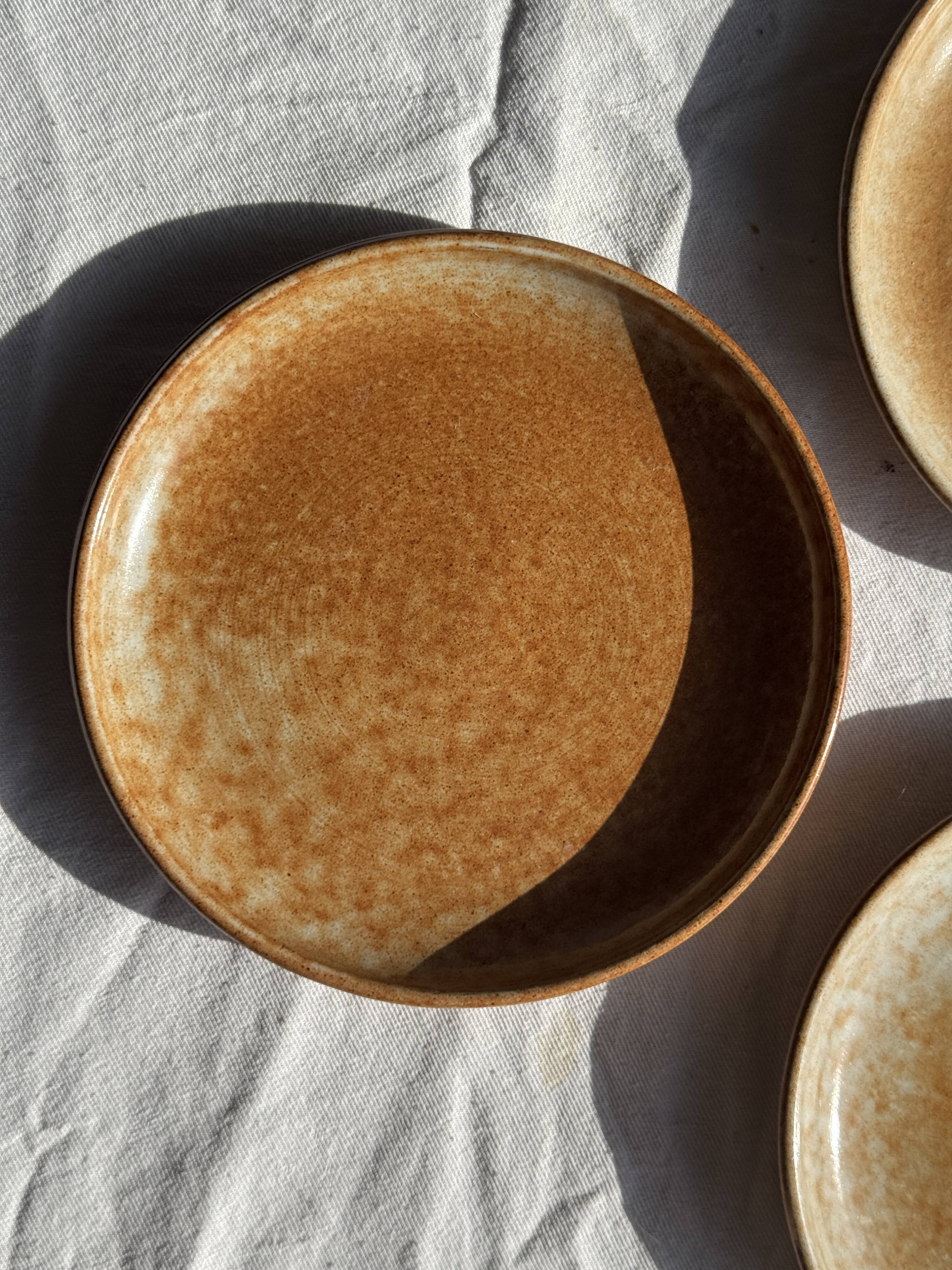 Set of 7 small flat dessert plates in orange stoneware D18