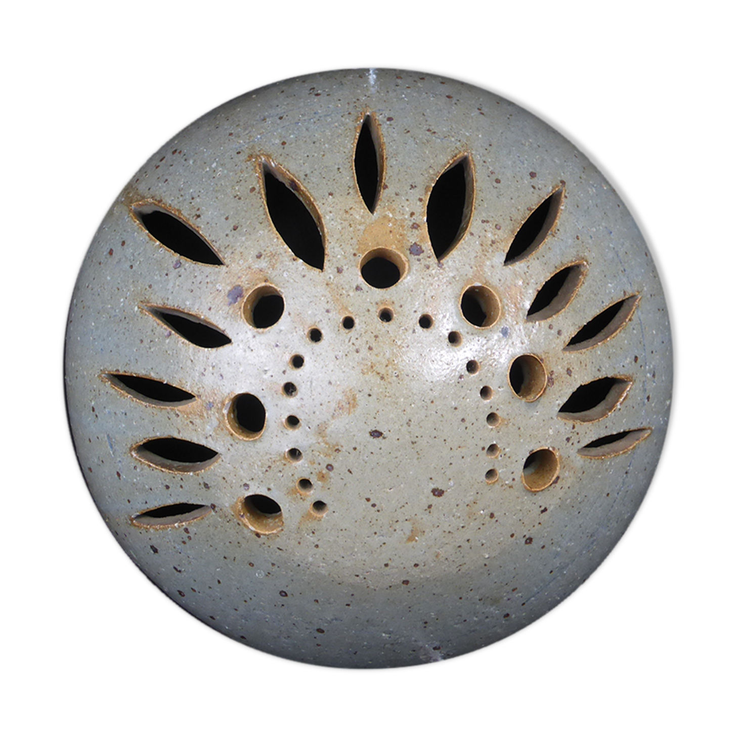 Wall lamp in openwork-vintage round sandstone shape