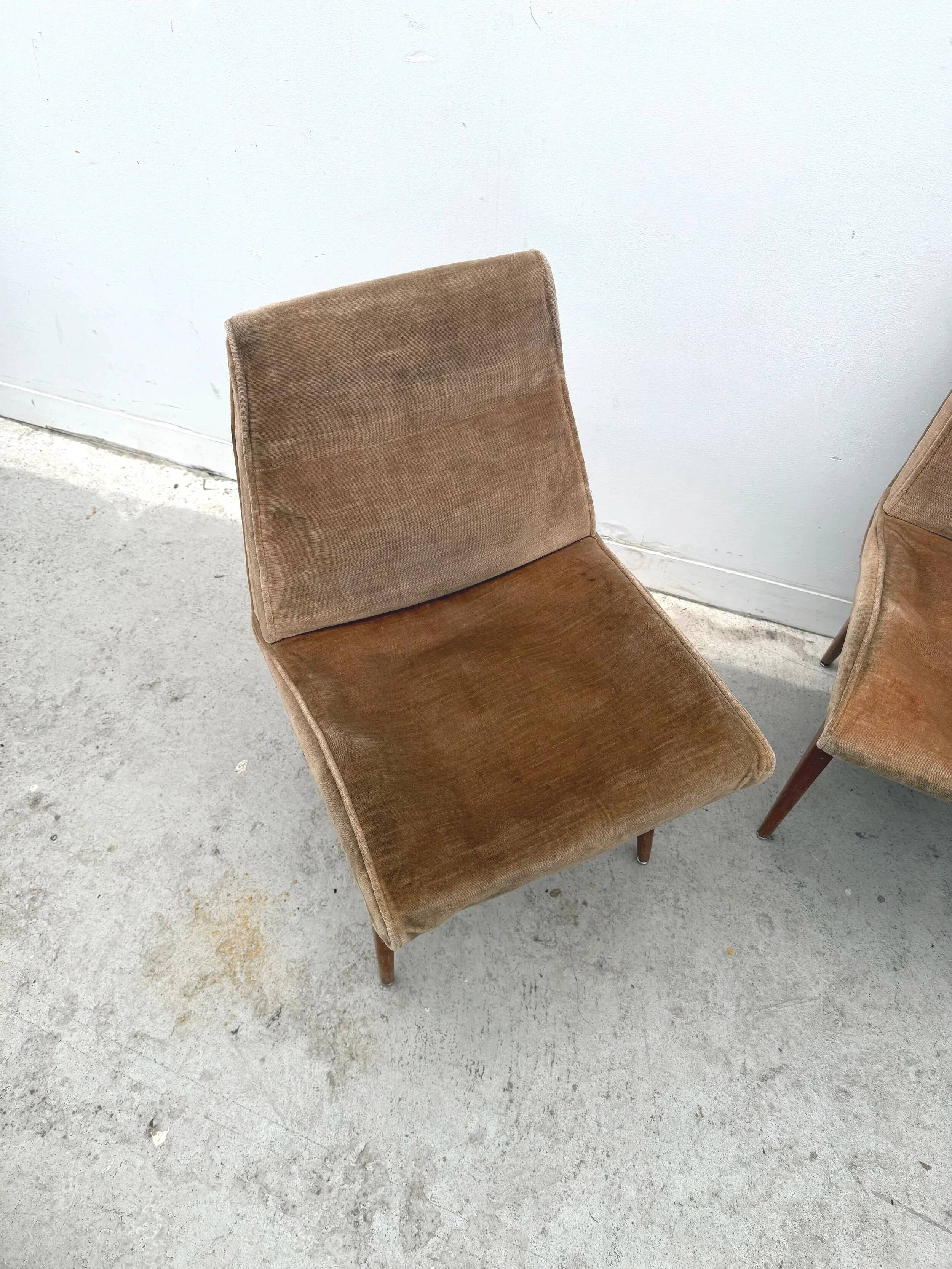 Set of six chairs by Robert DEBIEVE in wood and fabric, France 1950.