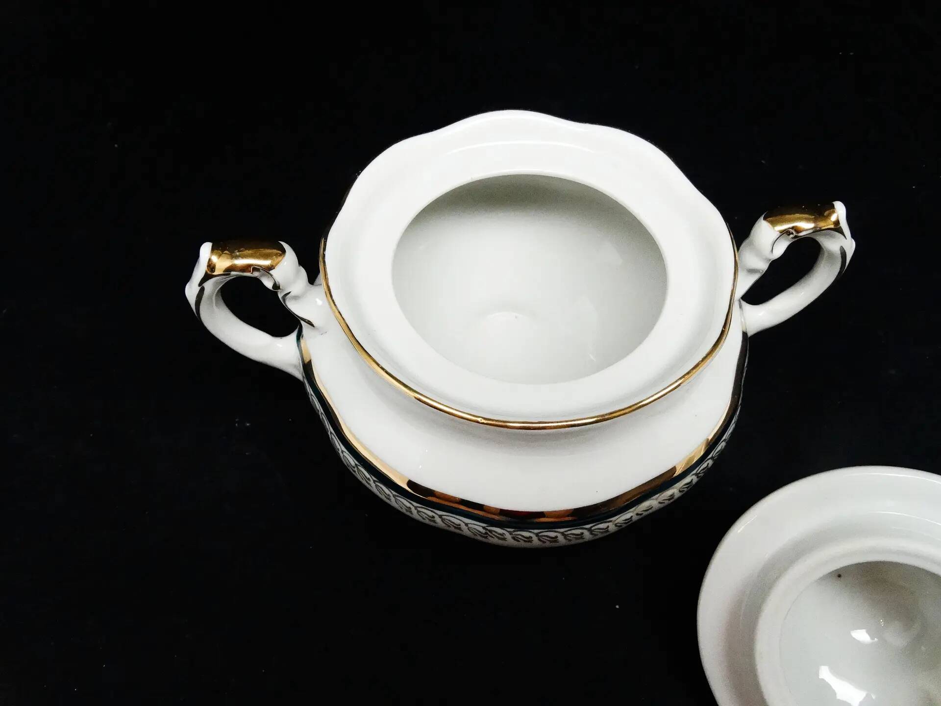 Rococo sugar bowl, porcelain, Poland, 1970s