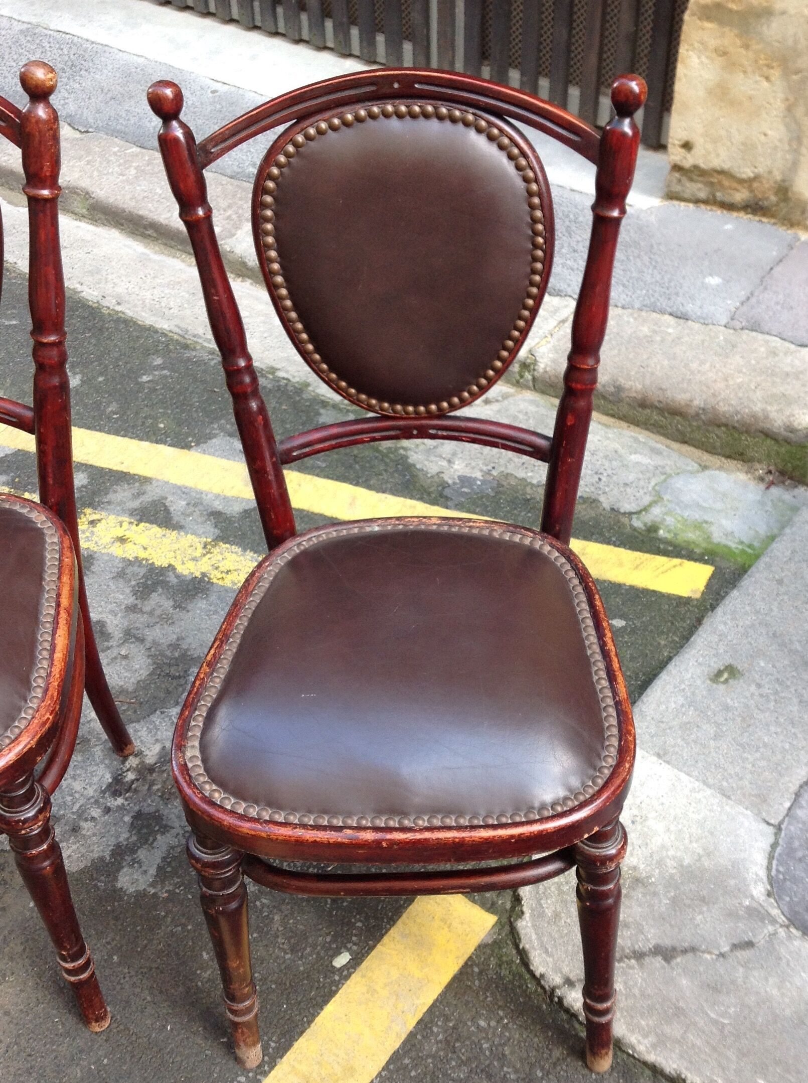 Paire de chaises bistrot 1900