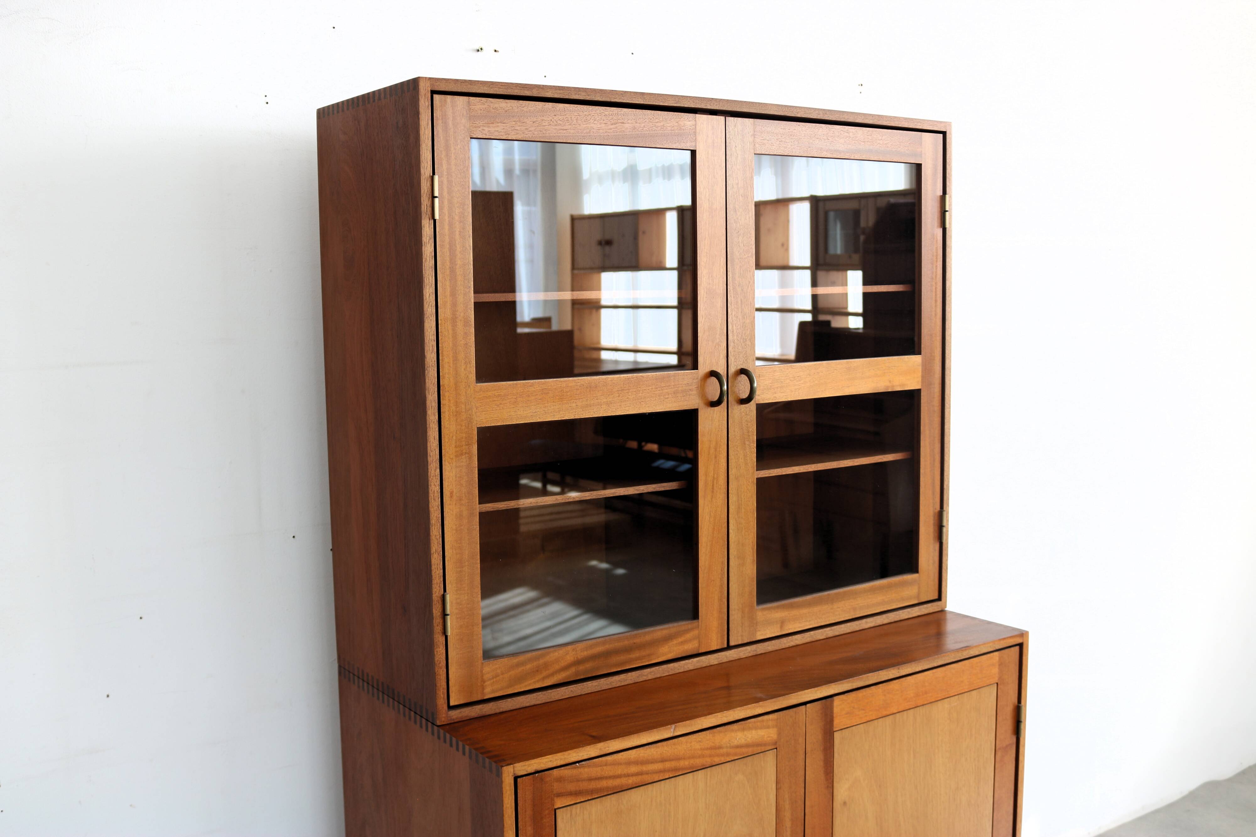 vintage wall cabinet | display cabinet | C. Hvidt
