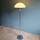 Lampadaire Moderniste en métal chromé et verre satiné blanc