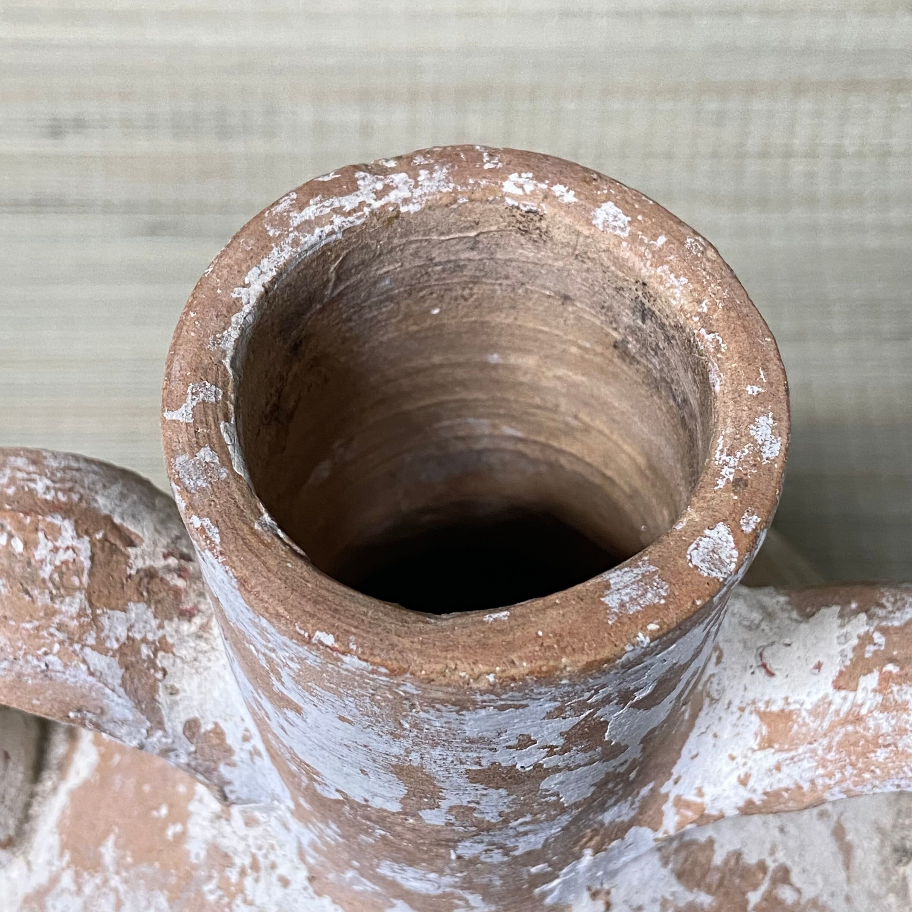 Vase amphore en terre cuite