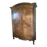 Louis XV wardrobe "gendarme hat"