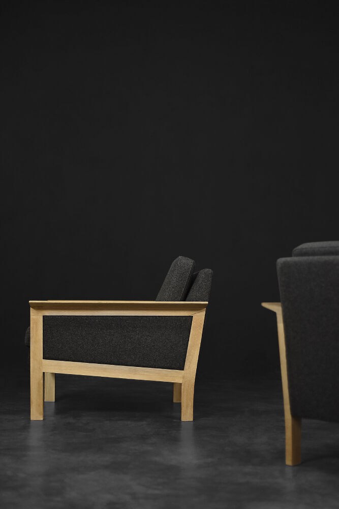 2 vintage oak and felt Danish chaise longues from the mid-century, 1960s.