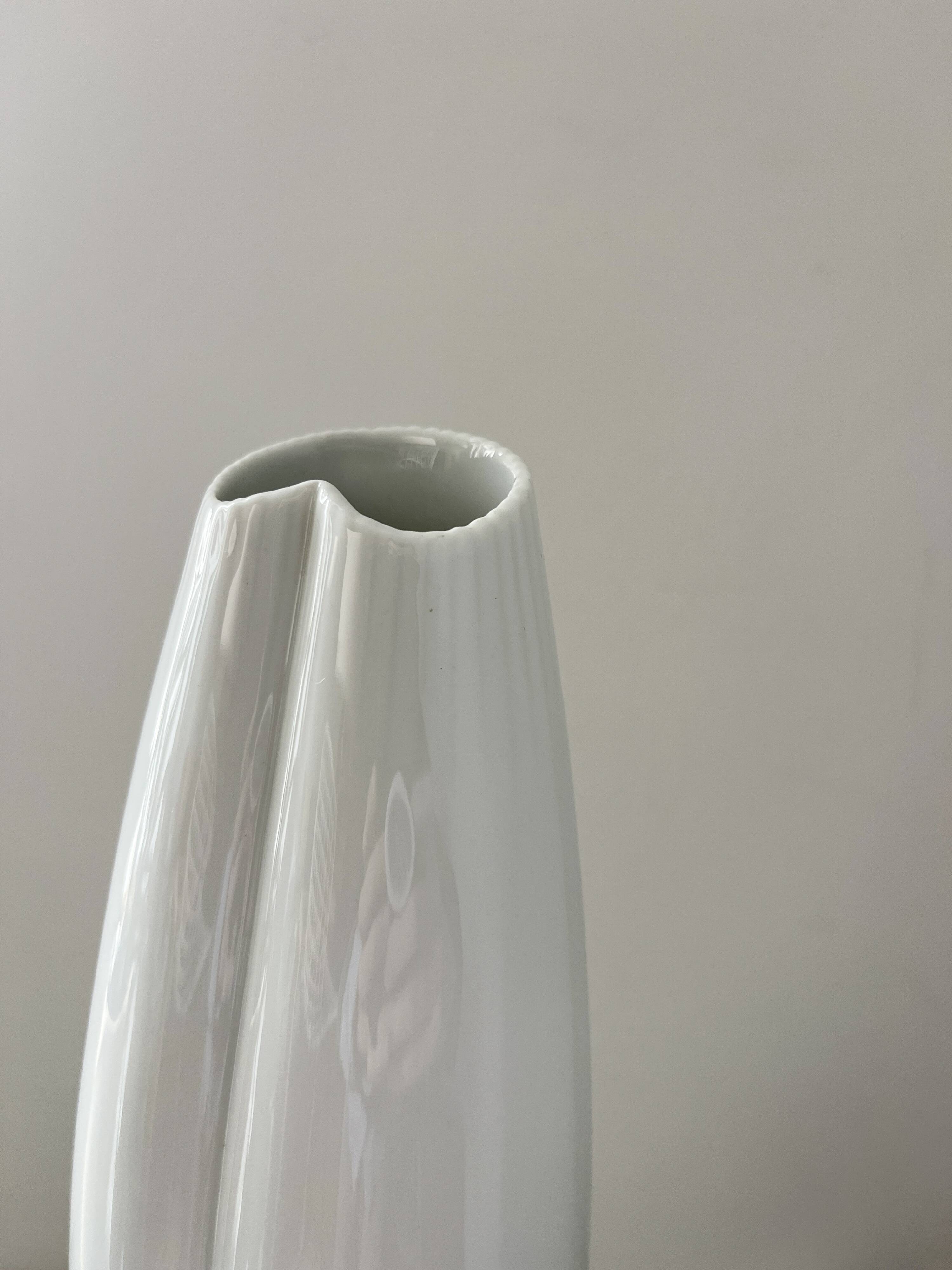 Vintage Tapio Wirkkala white ceramic Vase 2737 for Rosenthal Studio Line