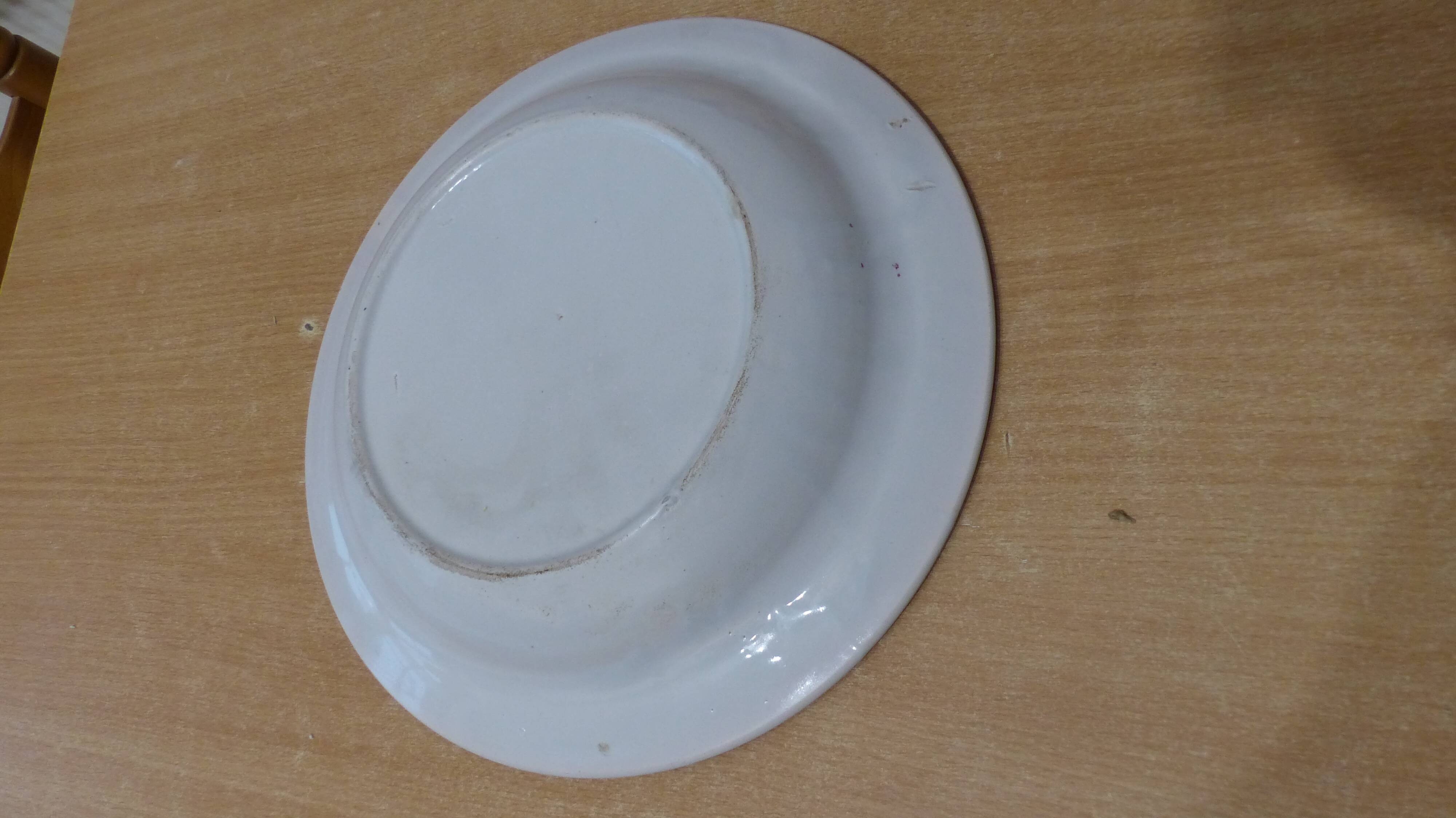 Earthenware dish