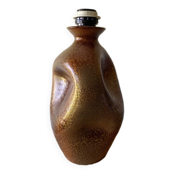 Free form lamp base