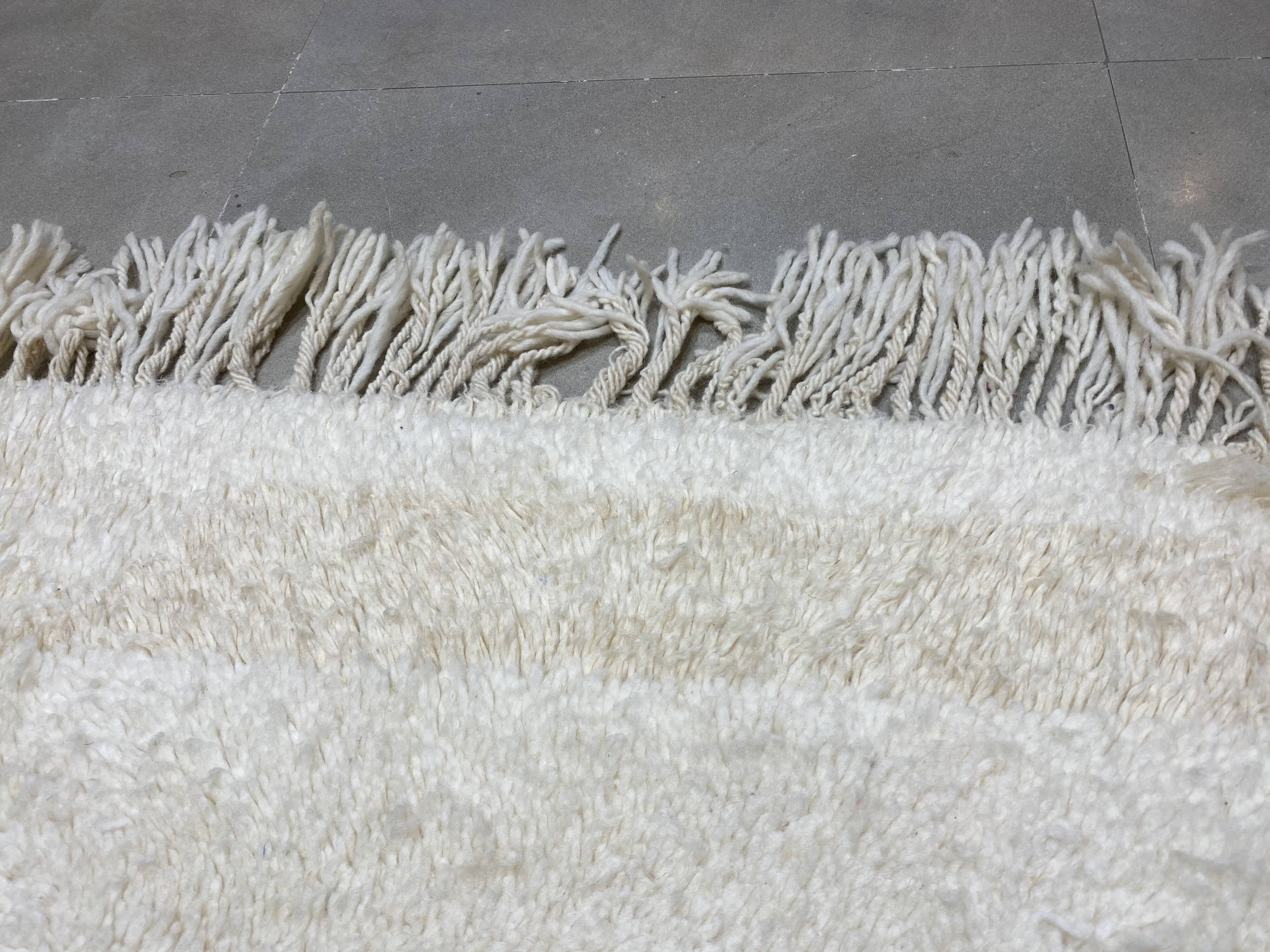 Beniouarain white wool carpet 160x260cm