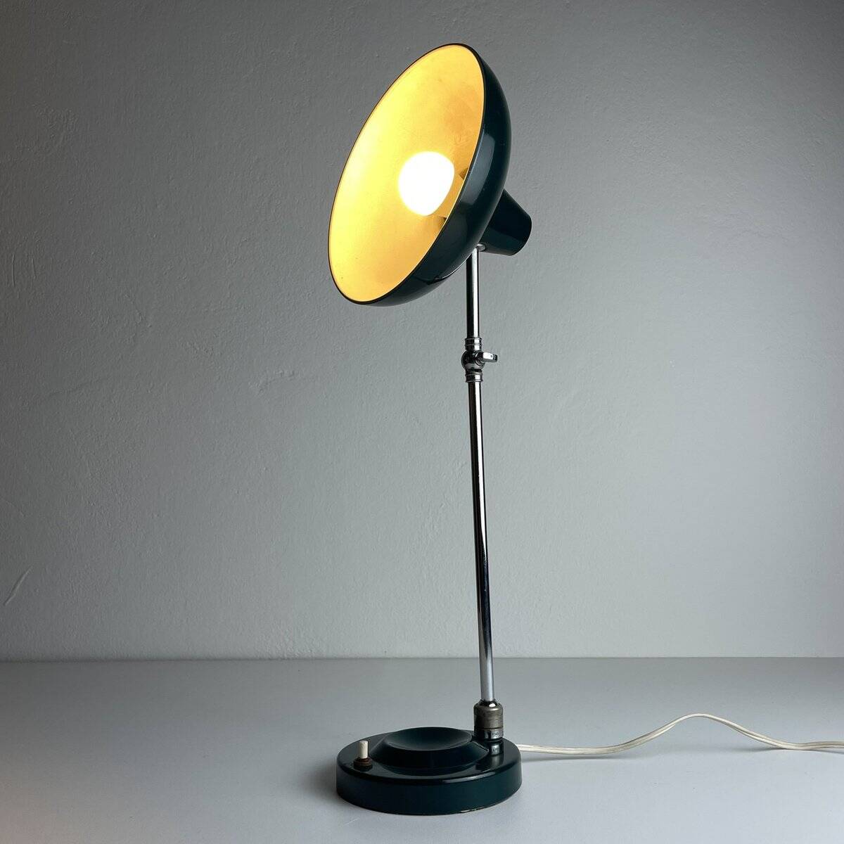 Green metal industrial desk lamp, Italy, 1960s