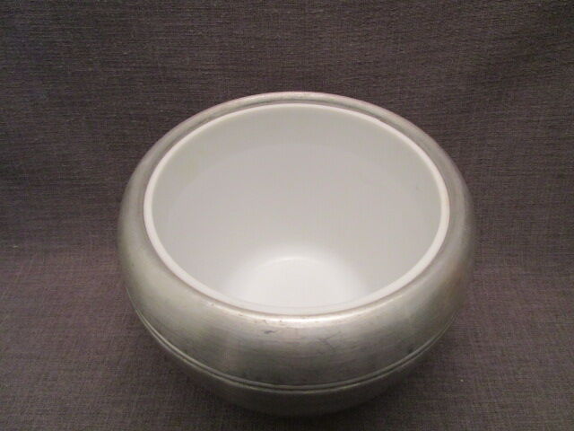 Aluminium pear ice-cream tray 70s