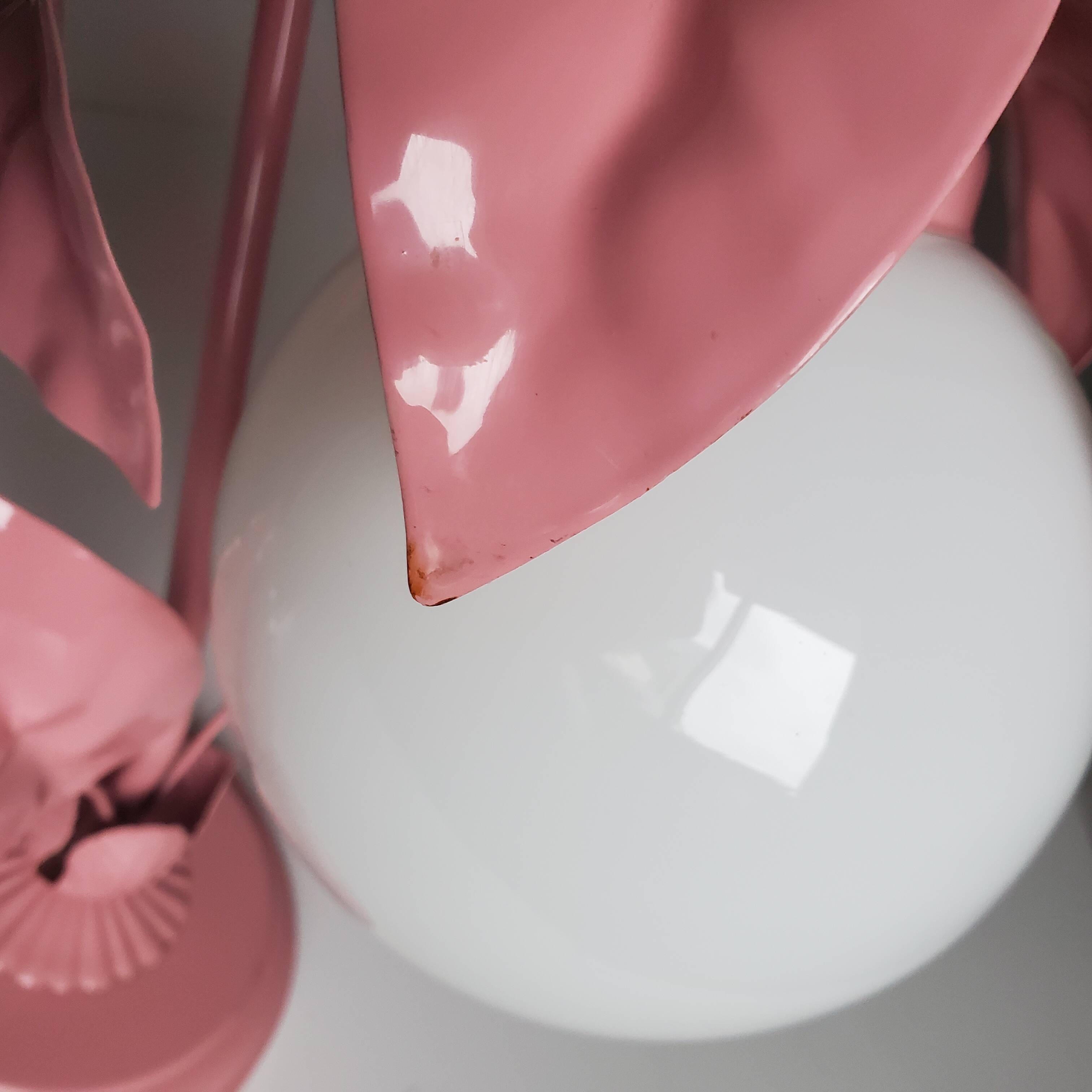 Opaline bedside lamp and pink leaves