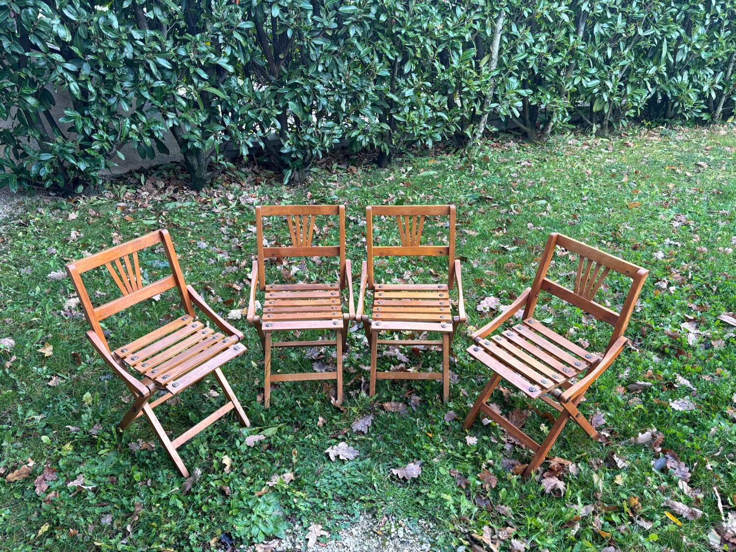4 chaises pliantes pour enfant Thonet