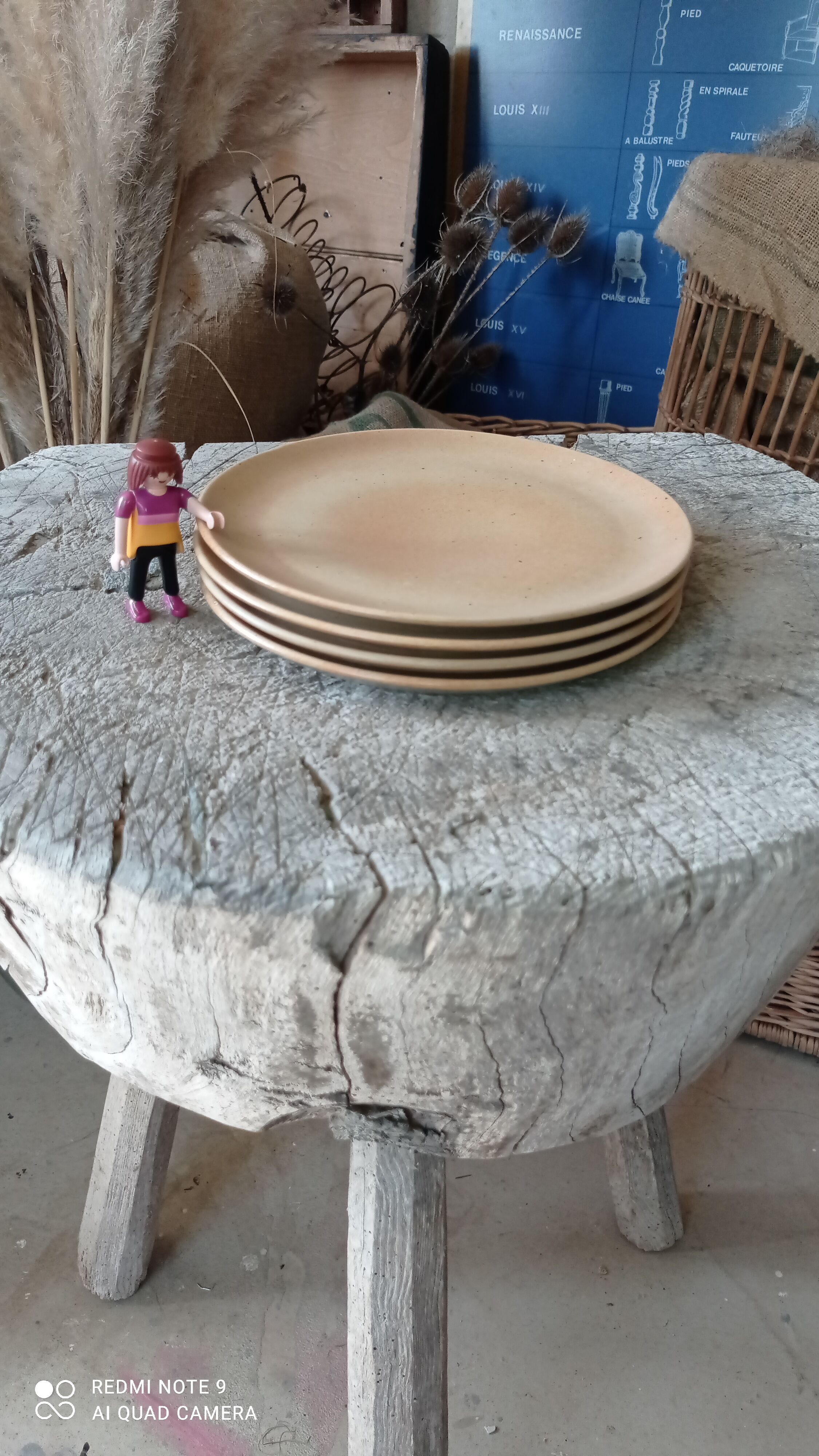 Set of four plates in sandstone