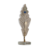 Lampe de table vintage en verre de Murano – Verre opale blanc en forme de feuille avec accent bleu, finitions en métal doré, Italie années 1980