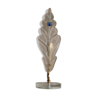Vintage Murano Glass Table Lamp – White Opal Leaf-Shaped Glass with Blue Accent, Gold Metal Fittings, Italy 1980s