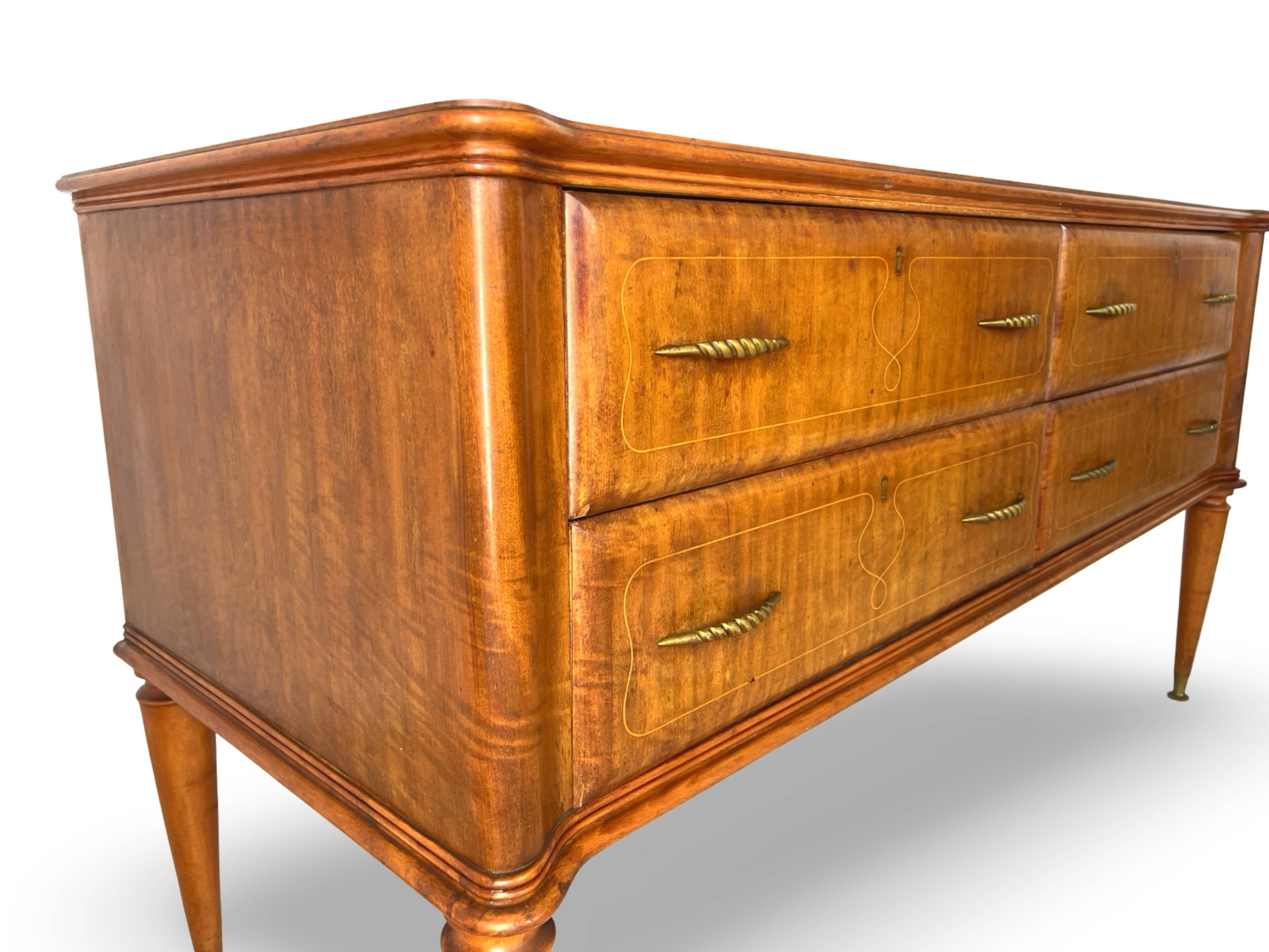 Une commode italienne vintage de style moderne du milieu du siècle