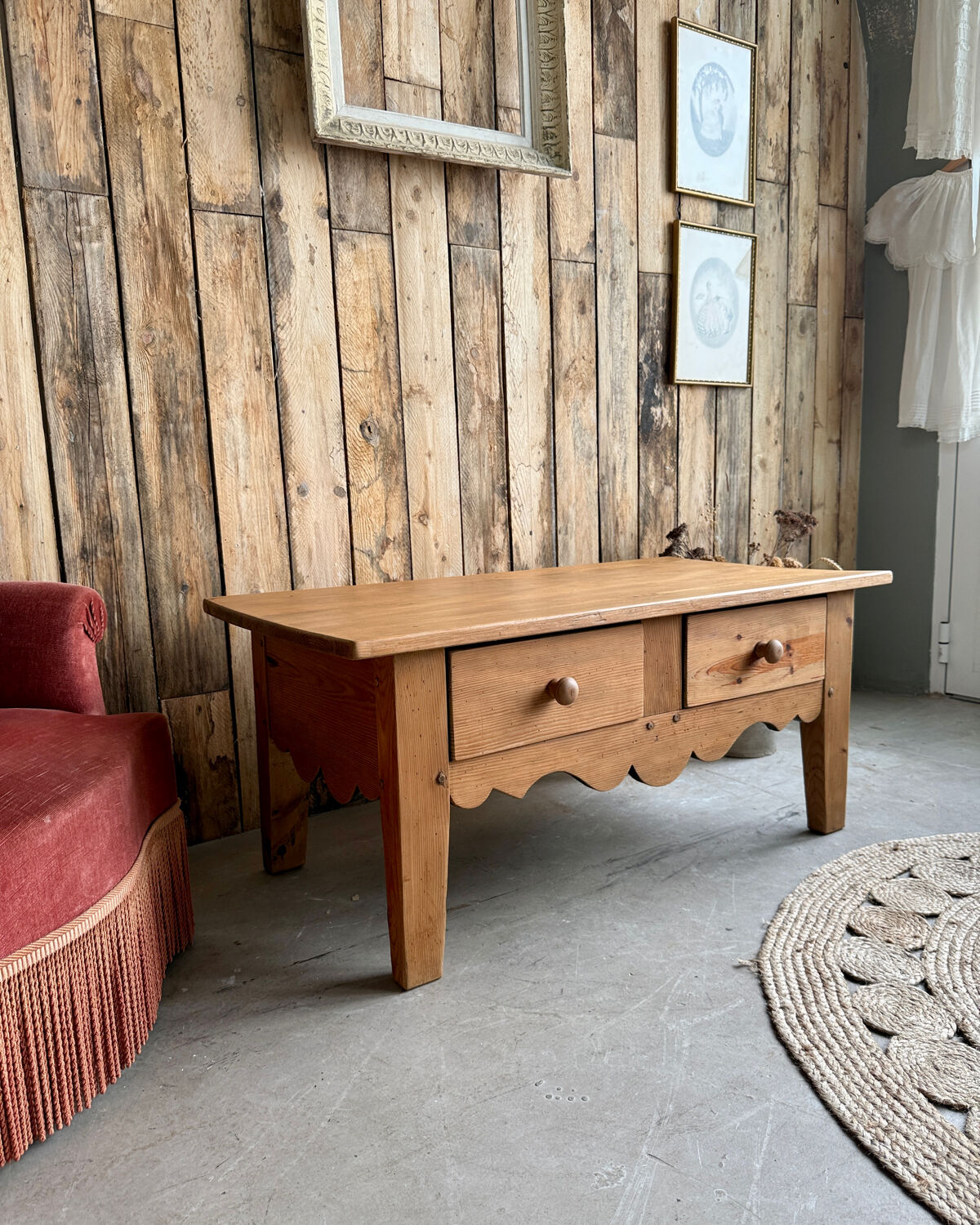Chic country coffee table in solid pine (renovated)