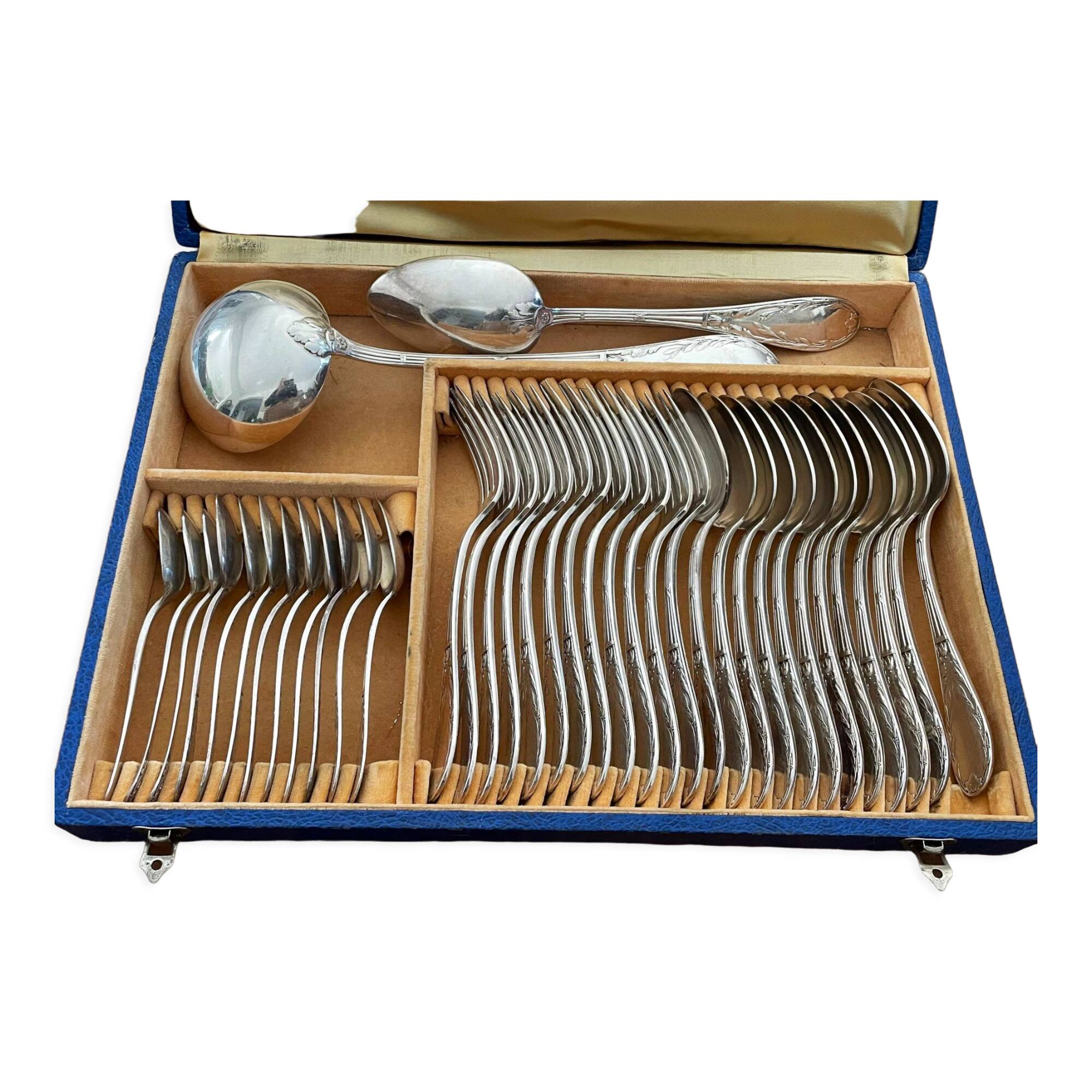 Ménagère en métal argenté 35 pièces