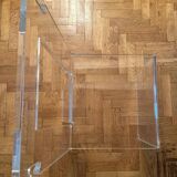 Chaise transparente designer français