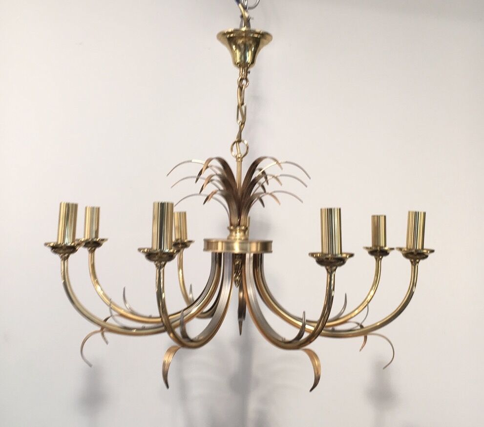 Pineapple brass 8-light chandelier