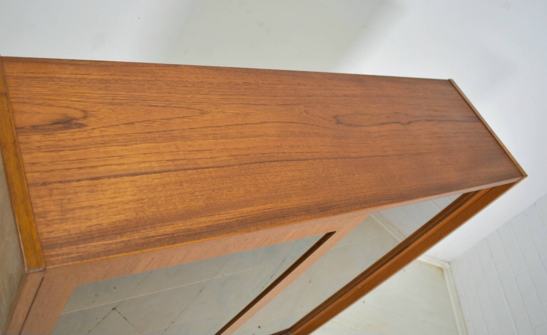 Showcase by Poul Hundevad 1960s skandinavian Teak Danish Highboard