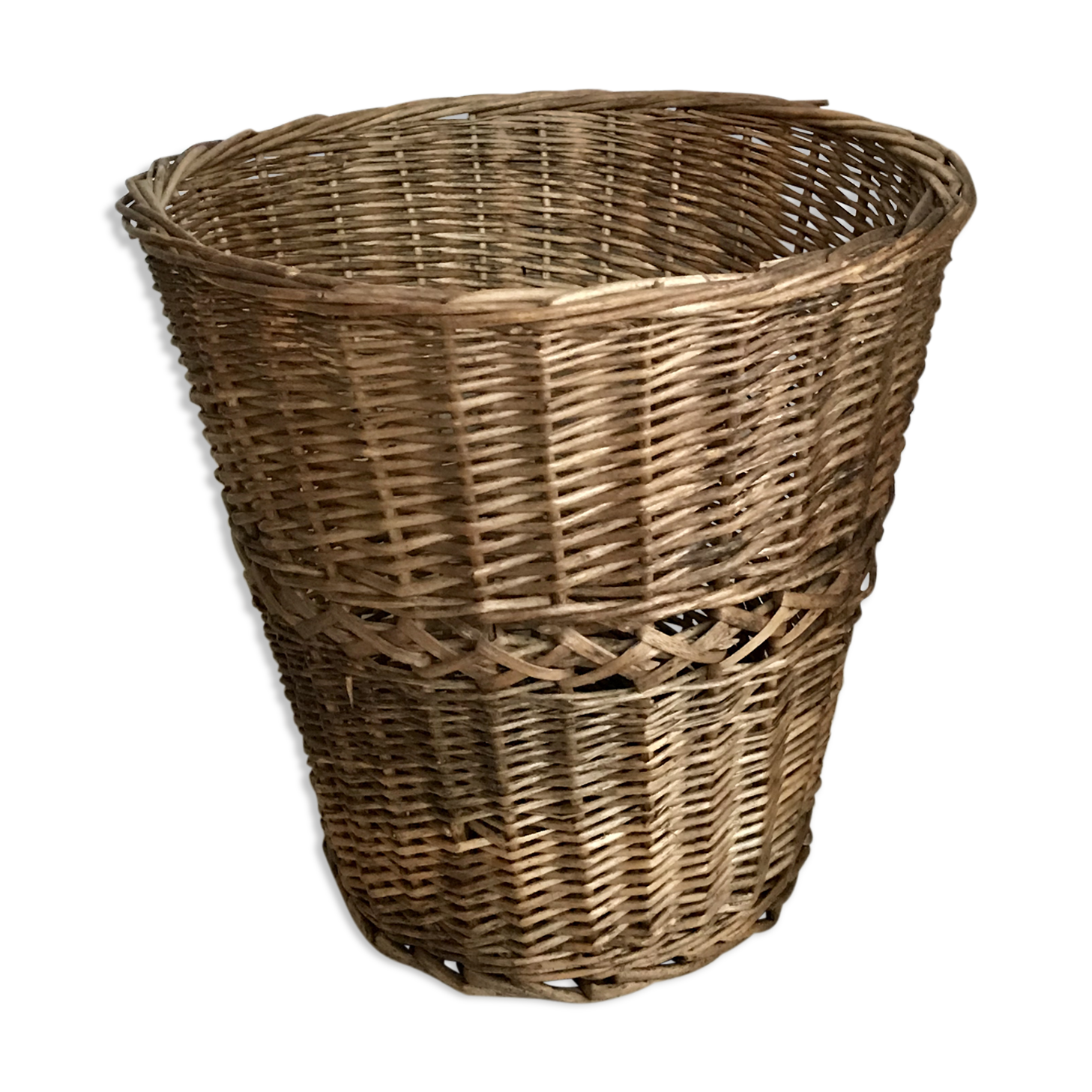 Wicker wastebasket