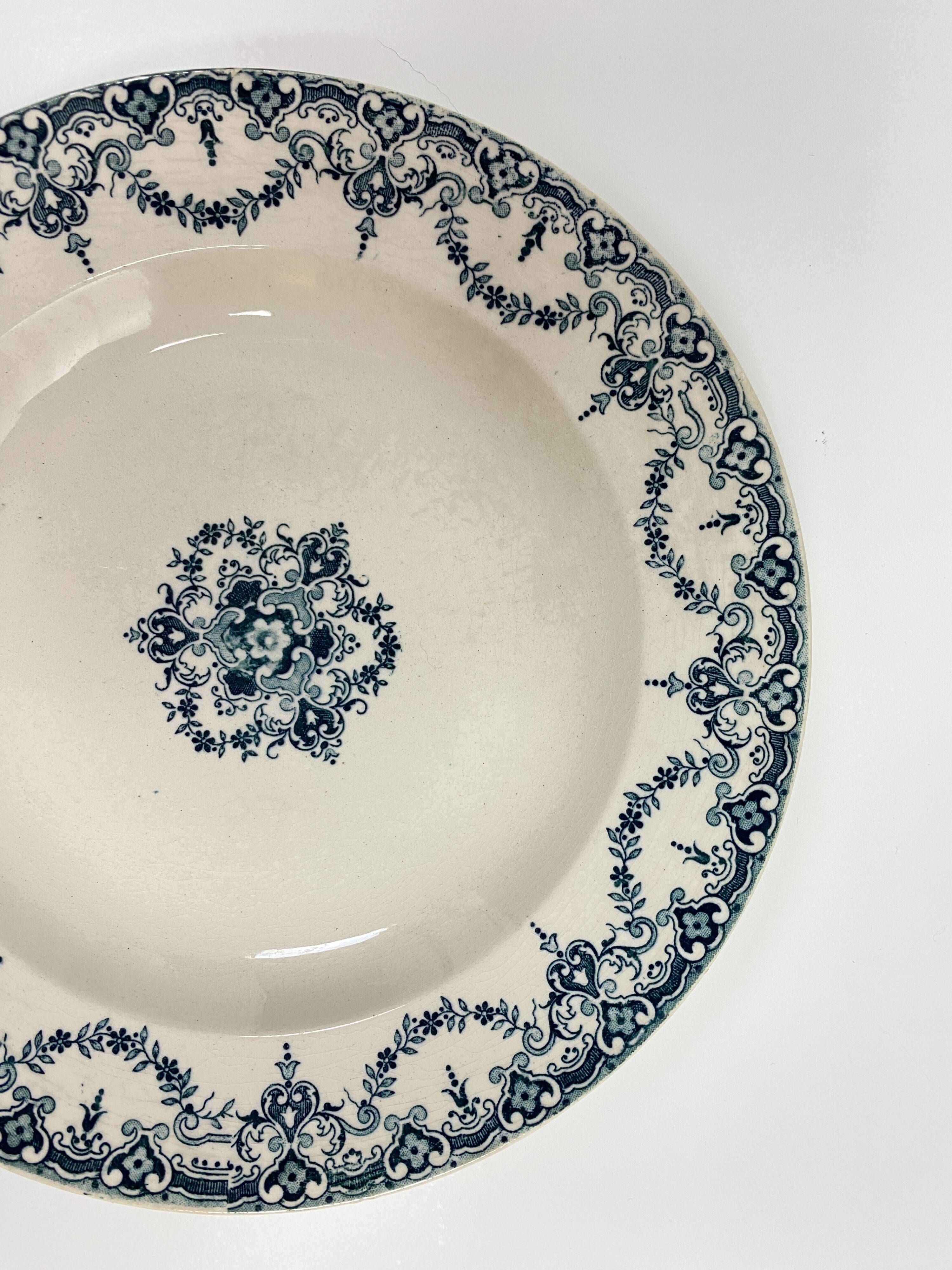 Lot of Plate, Platter, Ramier and Soup Tureen, Iron Earth, "Excelsior" service, E. Bourgeois, late 19th century