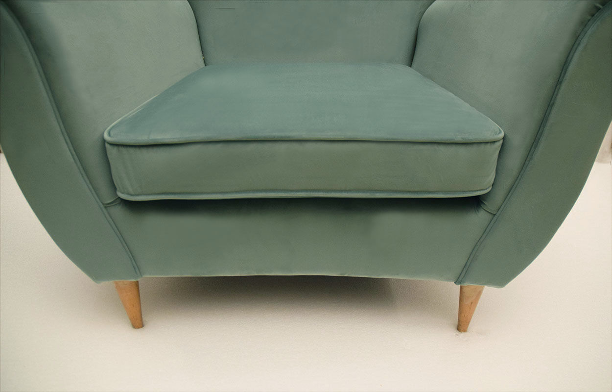 Armchair in velvet 1950s