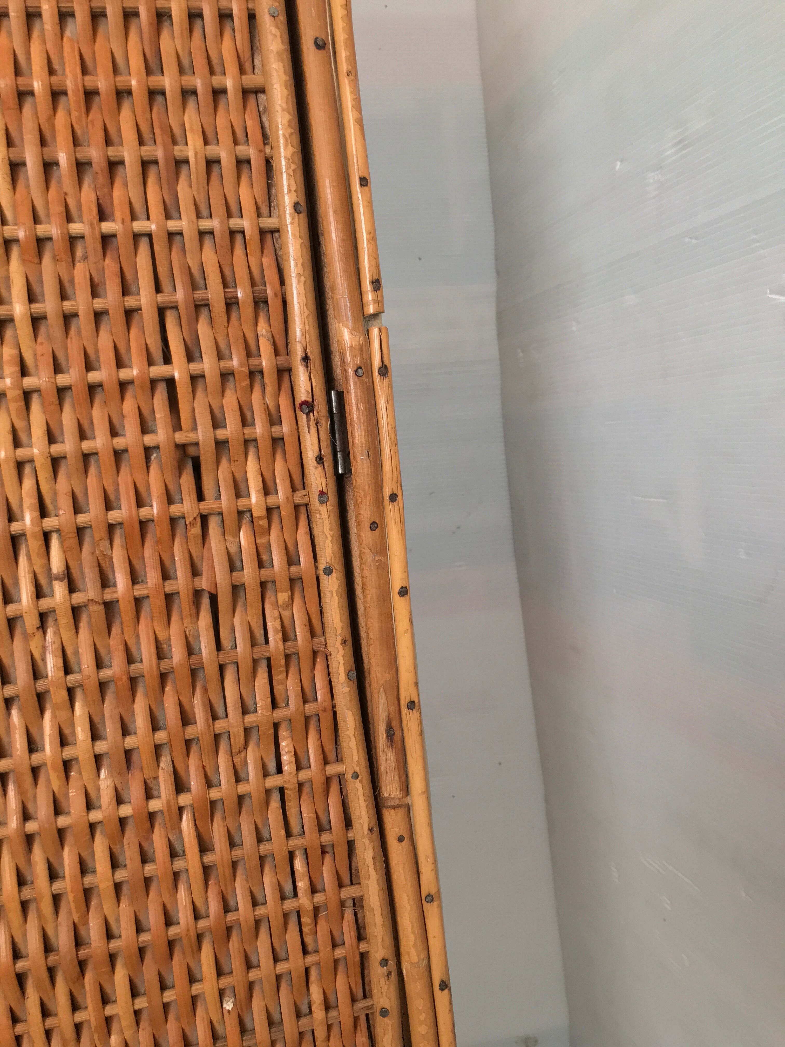 Braided rattan trunk 50s-60s