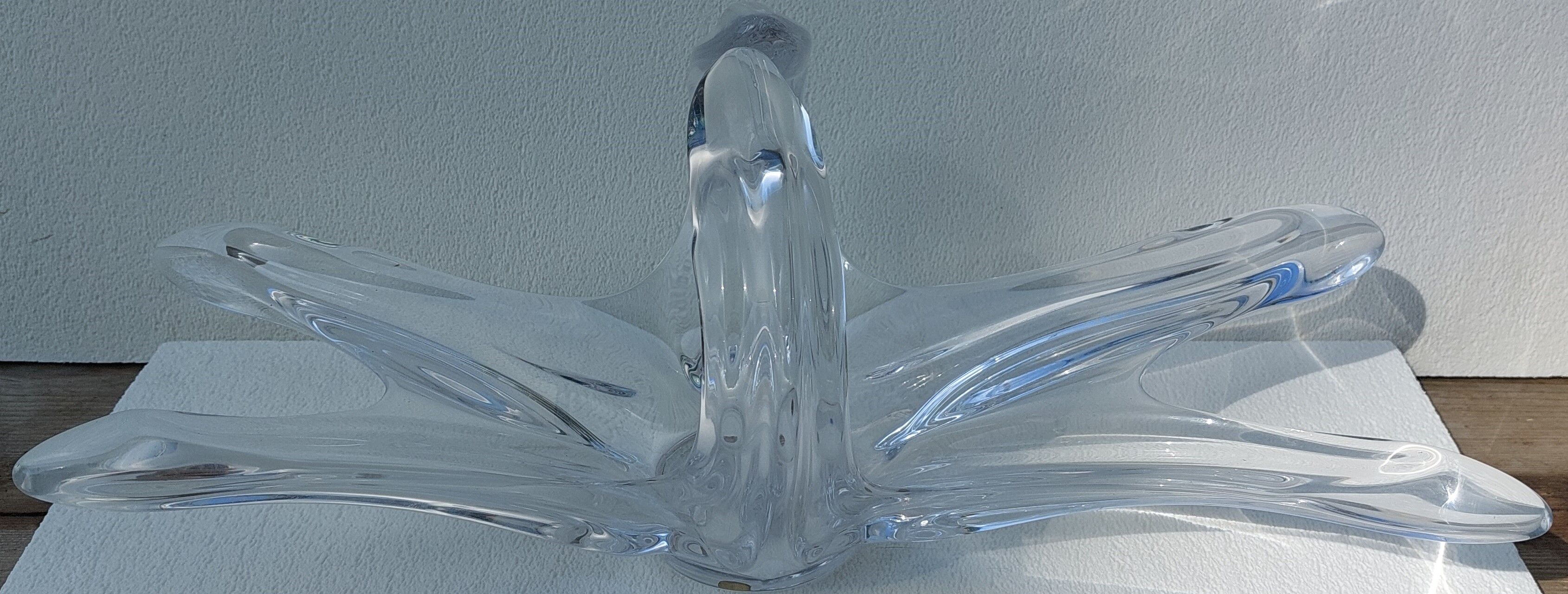 Valve crystal centerpiece