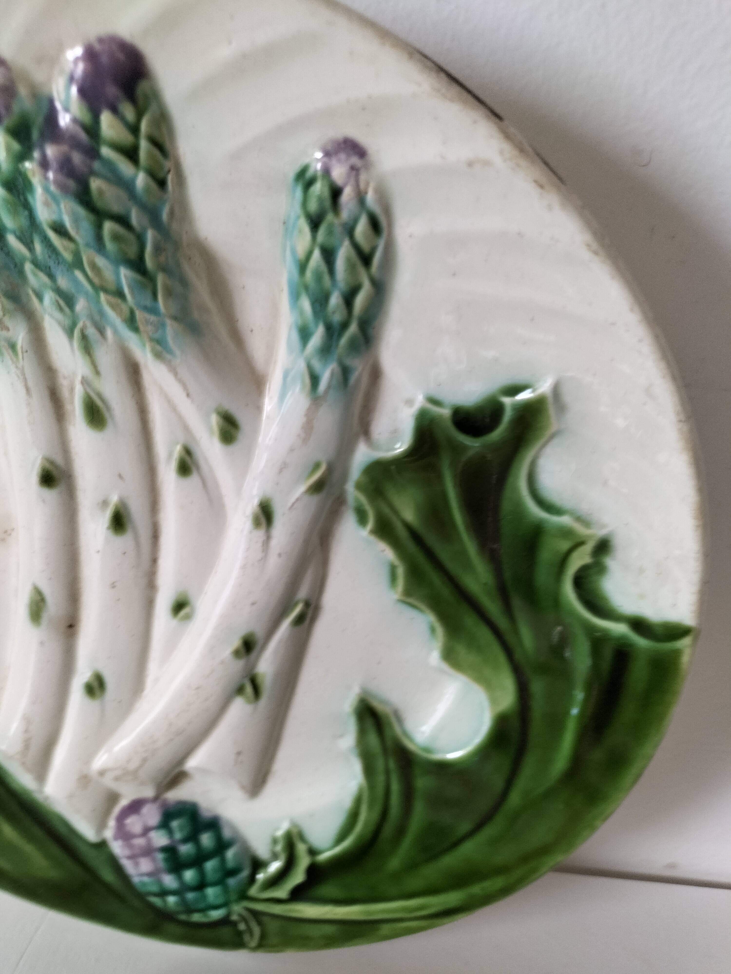 Assiettes barbotine Salins – décor asperges & artichaut