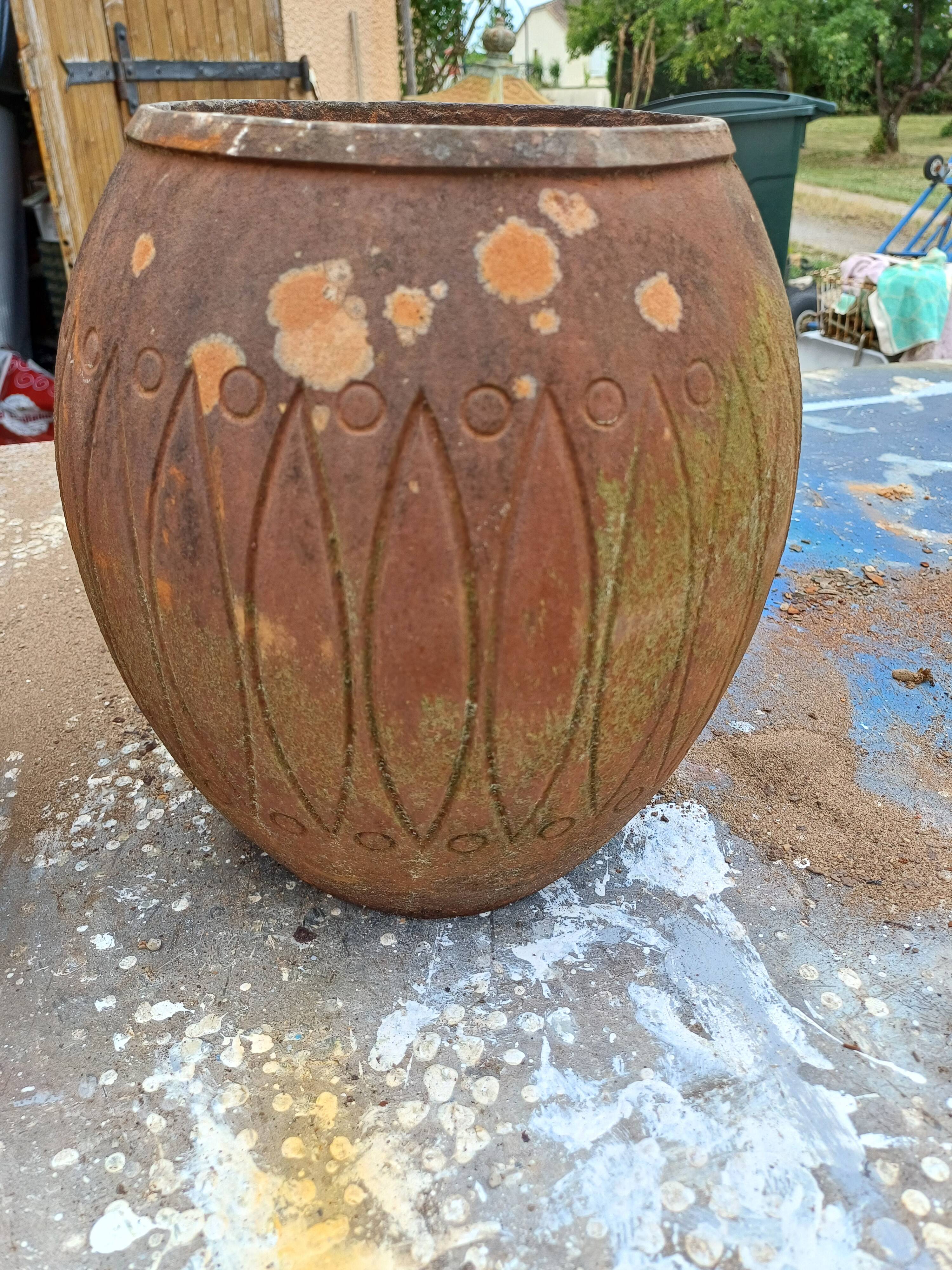 Pair of Art Deco Cast Iron Vases from Charleville-Mézières