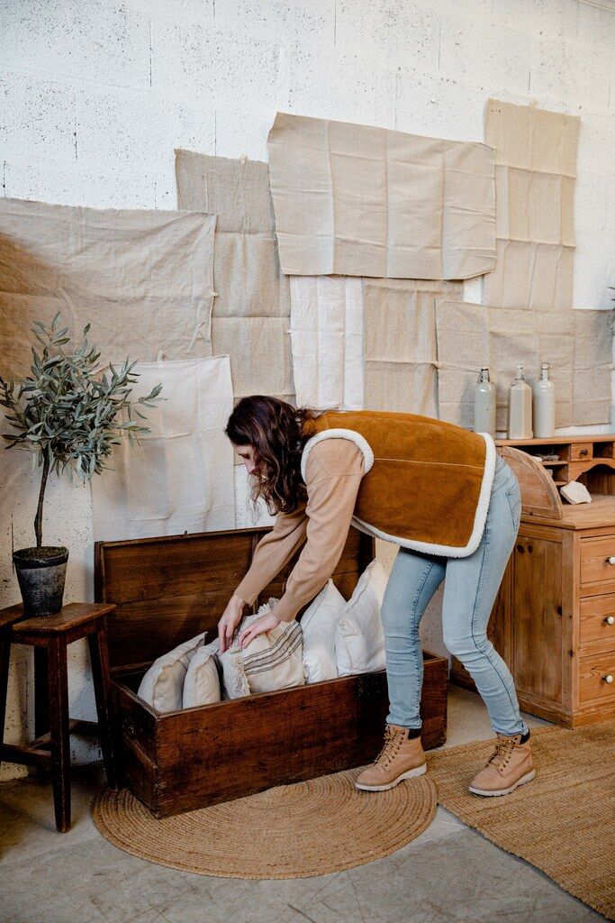 Trunk, dark wood trunk