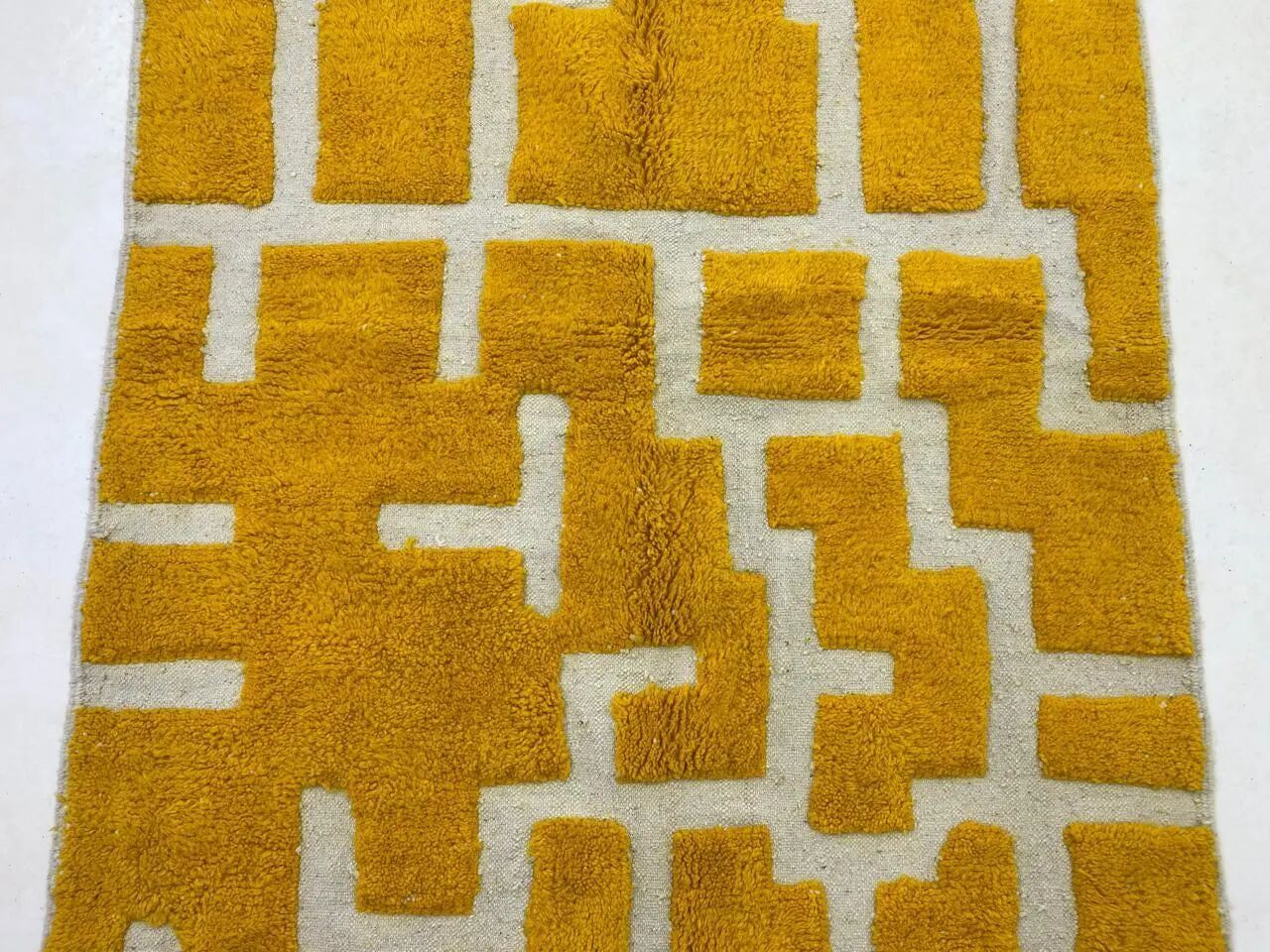 Unique natural wool Moroccan rug 3x2 m
