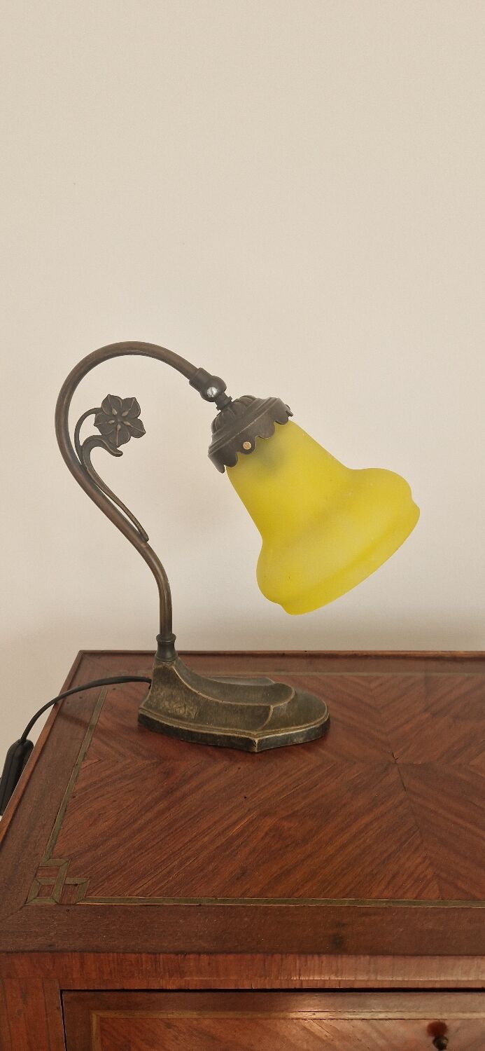 Art Nouveau style lamp