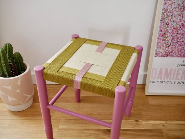 Tabouret bois . Tabouret vintage . tabouret tissé