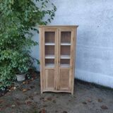 Small mesh cabinet, display case