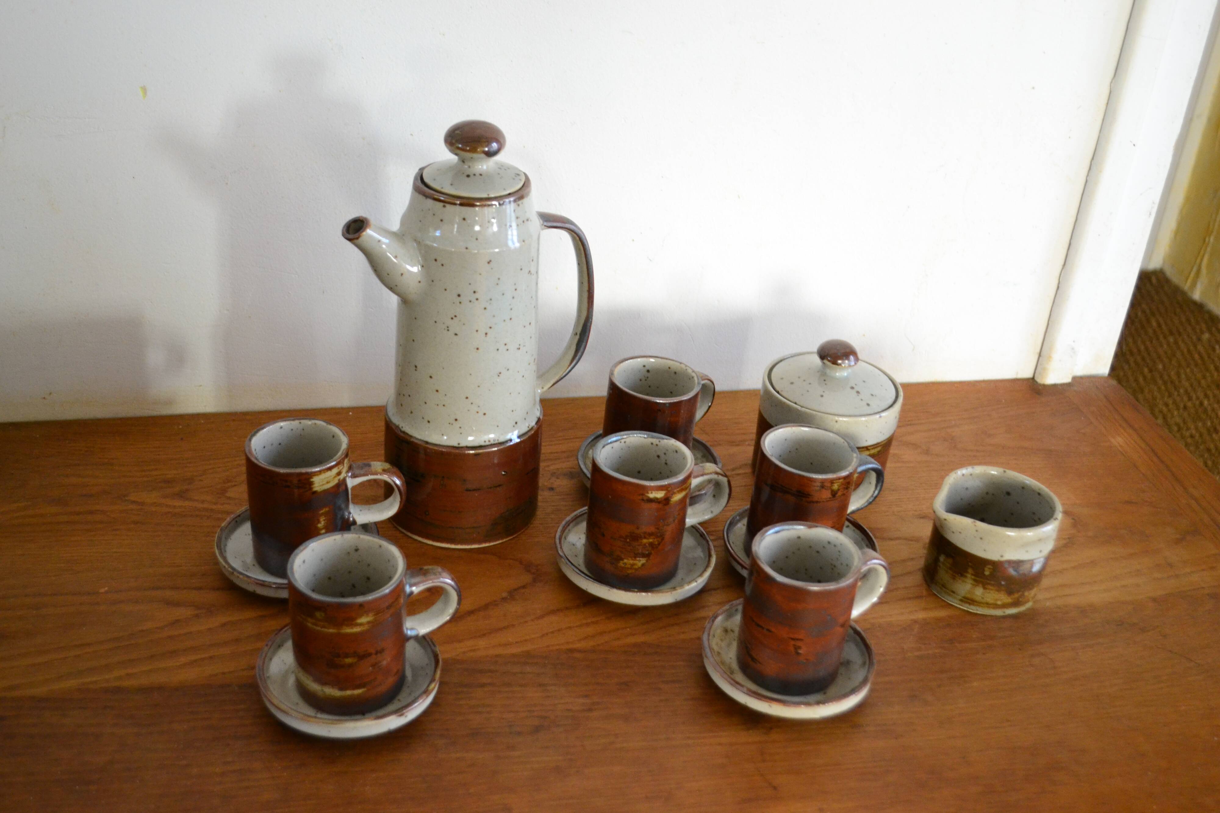 Vintage enameled stoneware coffee service made in Japan 60s