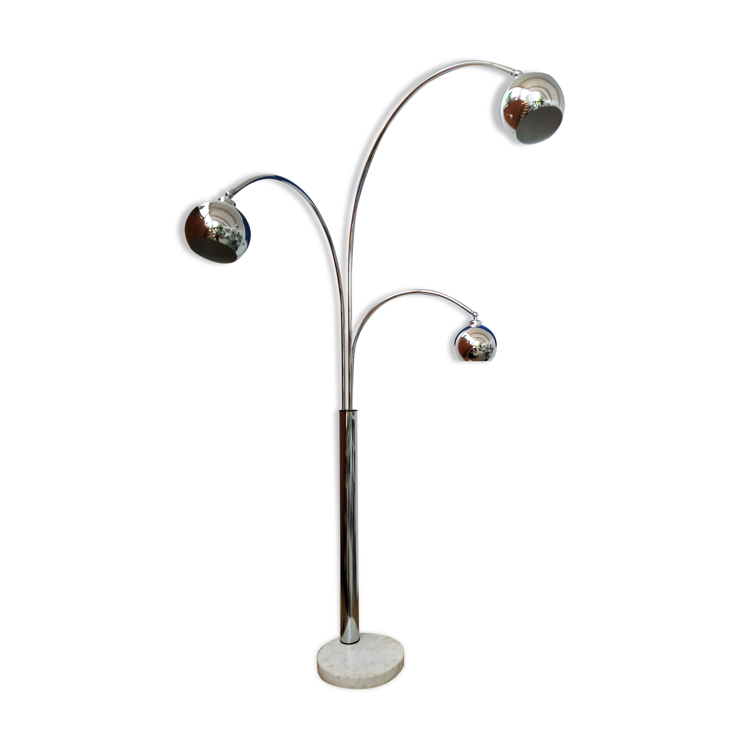 Floor lamp "Lily of the valley" in chromed metal by G. Reggiani 70s