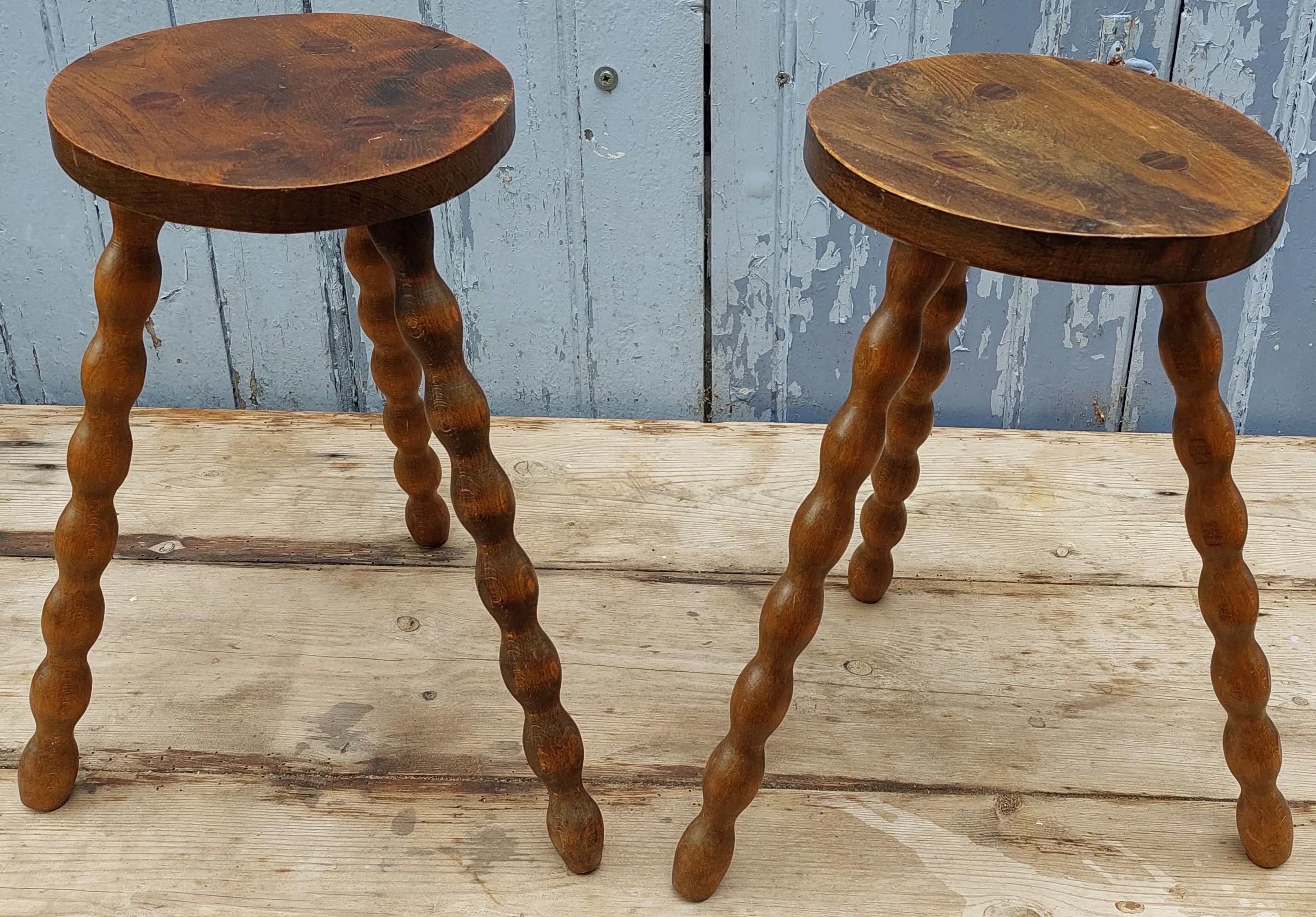 Tripod stool duo