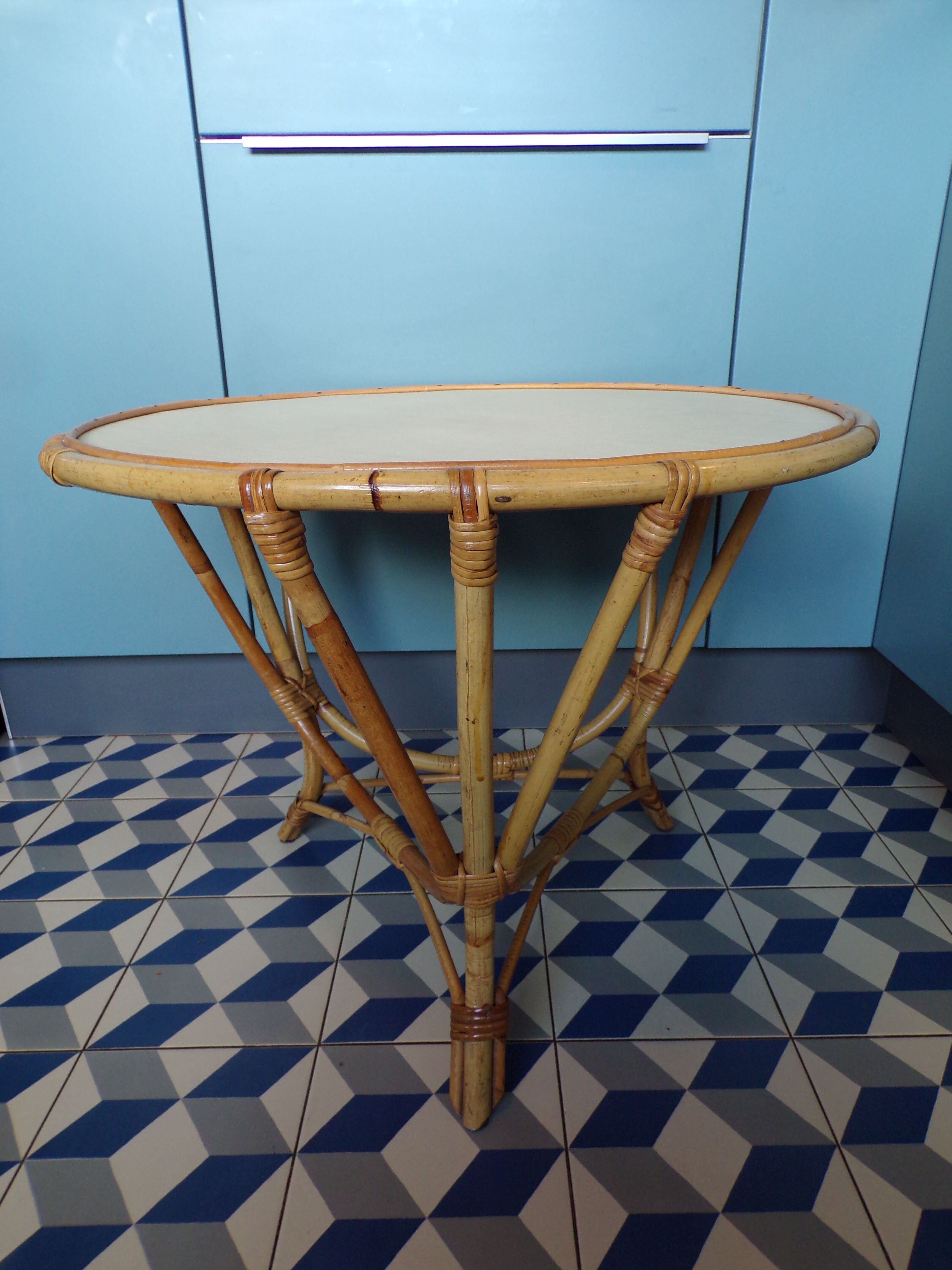 Vintage round coffee table