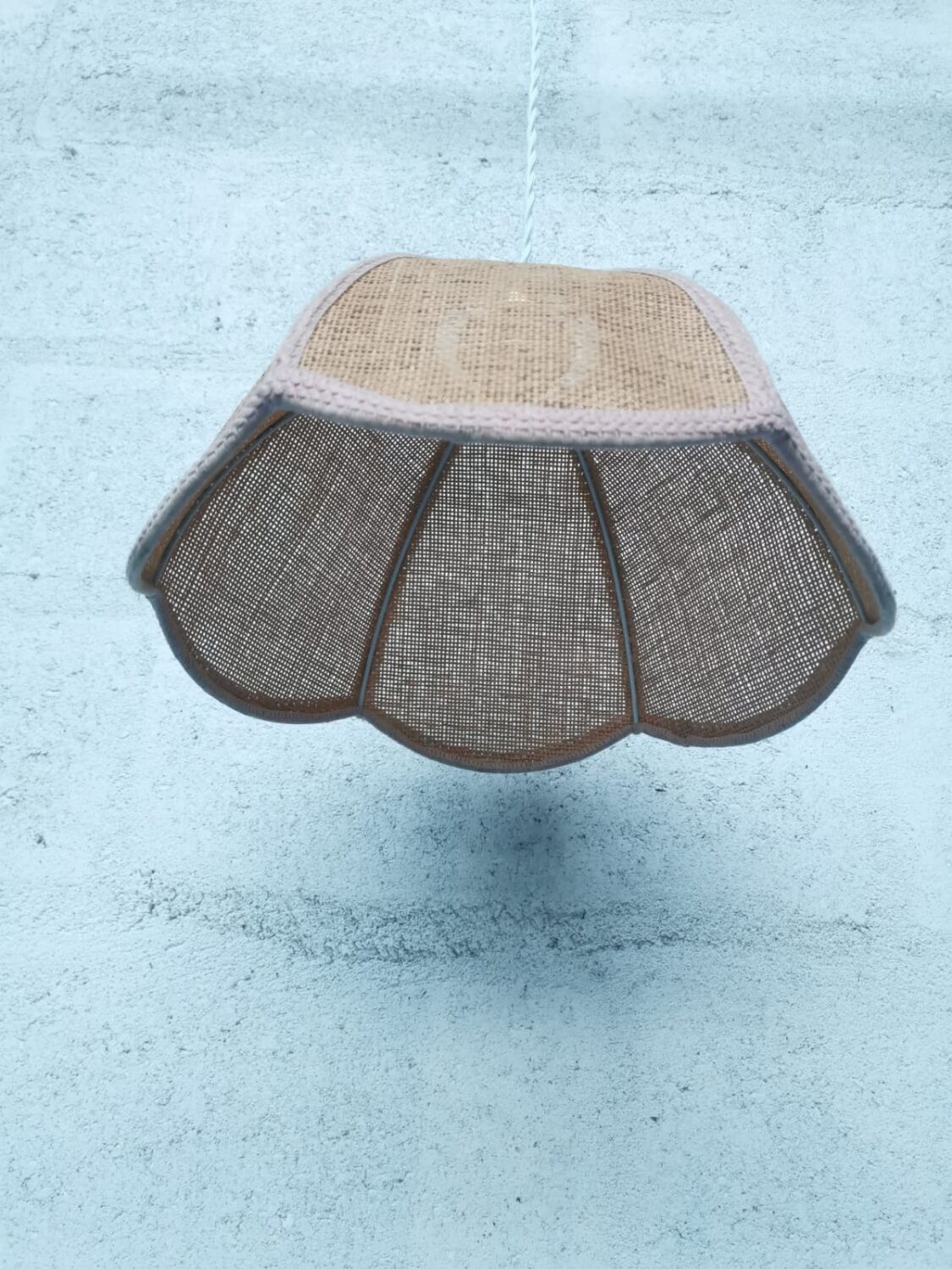 Wicker flower suspension