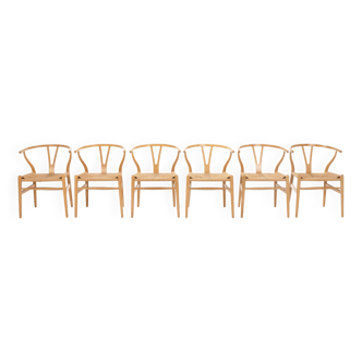 Set of 6 'CH24' wishbone dining chairs by Hans J Wegner for Carl Hansen, De