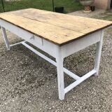 Farm table