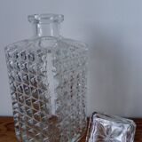 Glass whiskey carafe with spike pattern