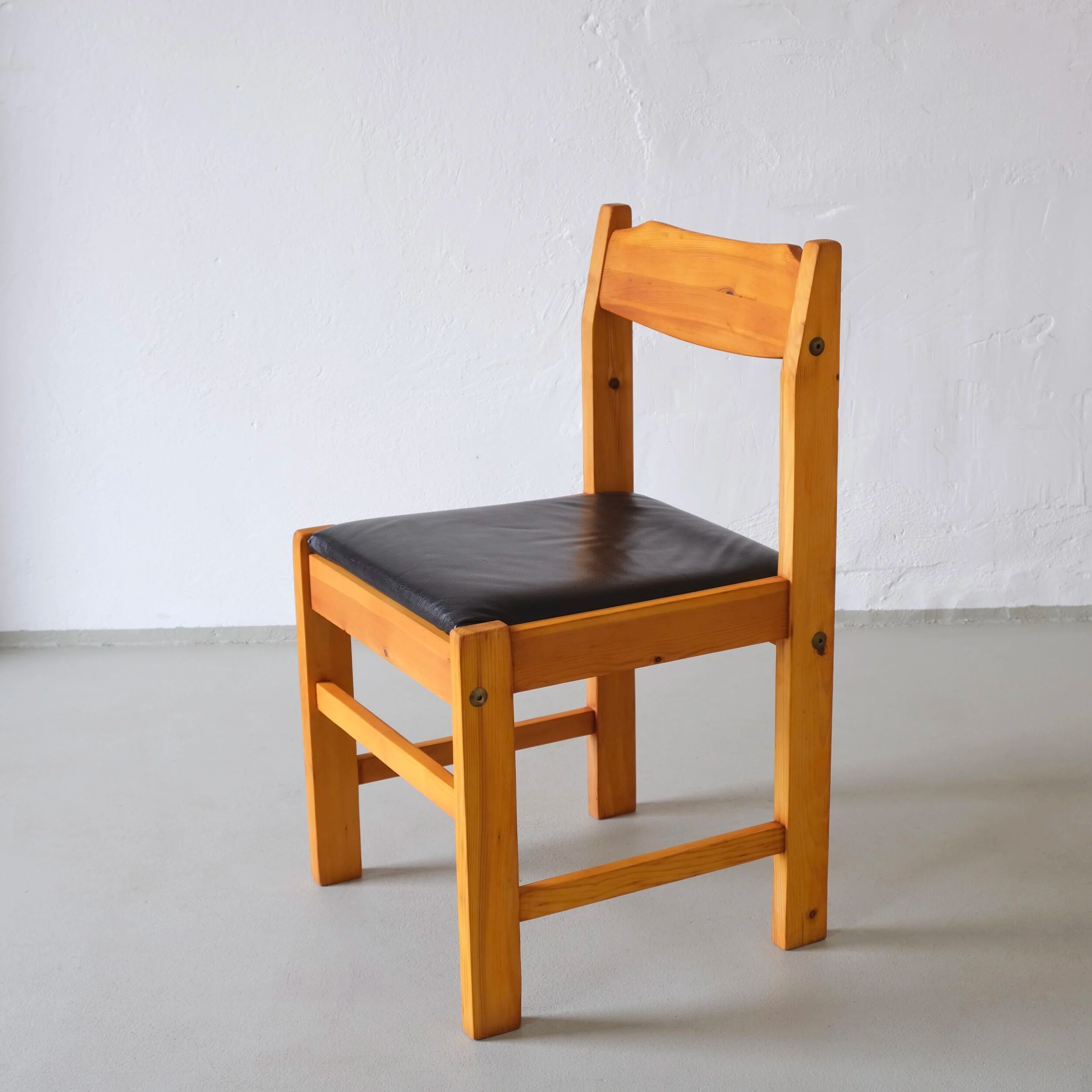 6 chaises en pin massif minimalistes | Années 1970